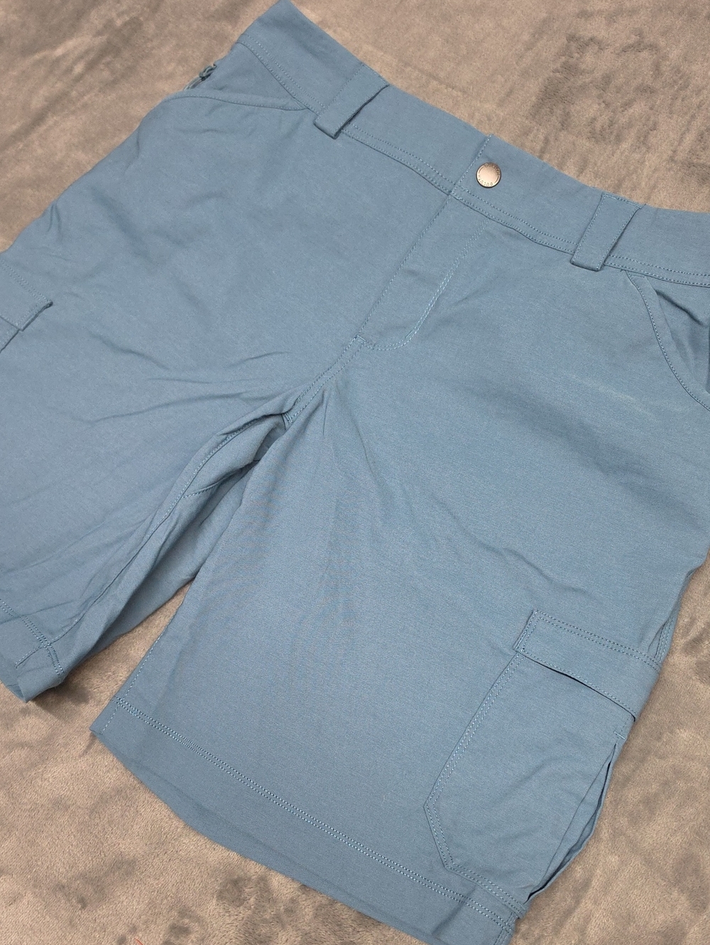 Duluth Trading Co Light Blue Women's Cargo Shorts with Side Pockets